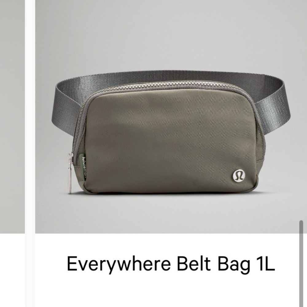 Gently used Lululemon everywhere belt bag